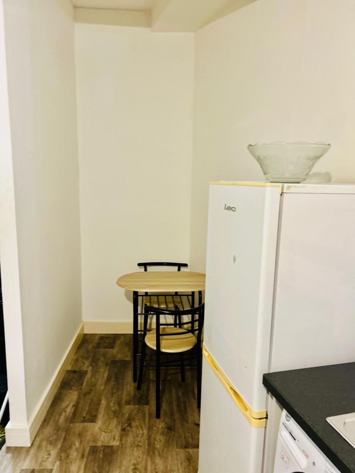 Studio Flat In Doncaster Exterior photo